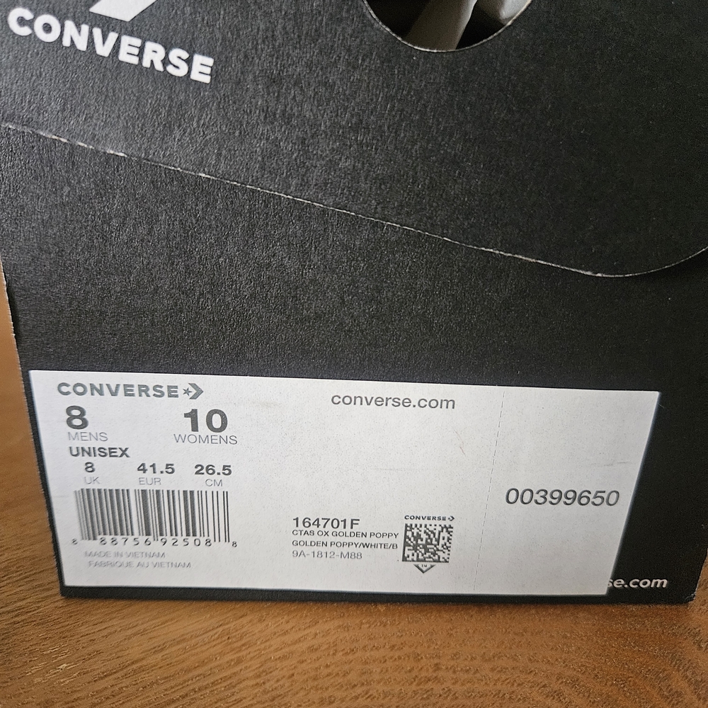 Converse Orange Low-Top Sneakers New In Box Mens 8 - Picture 3 of 8